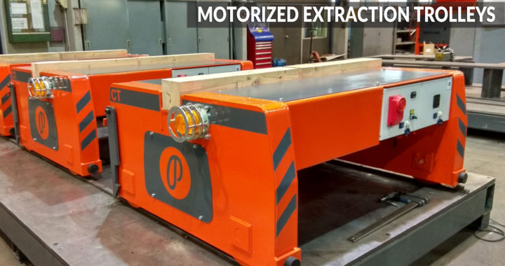 Motorized extraction trolley