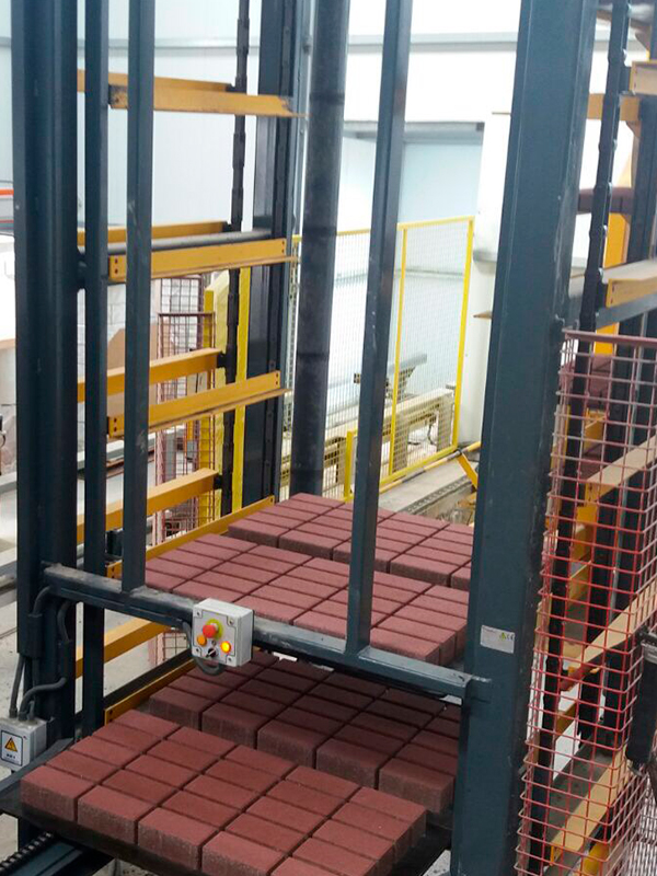 Elevator and Lowerator for pallets